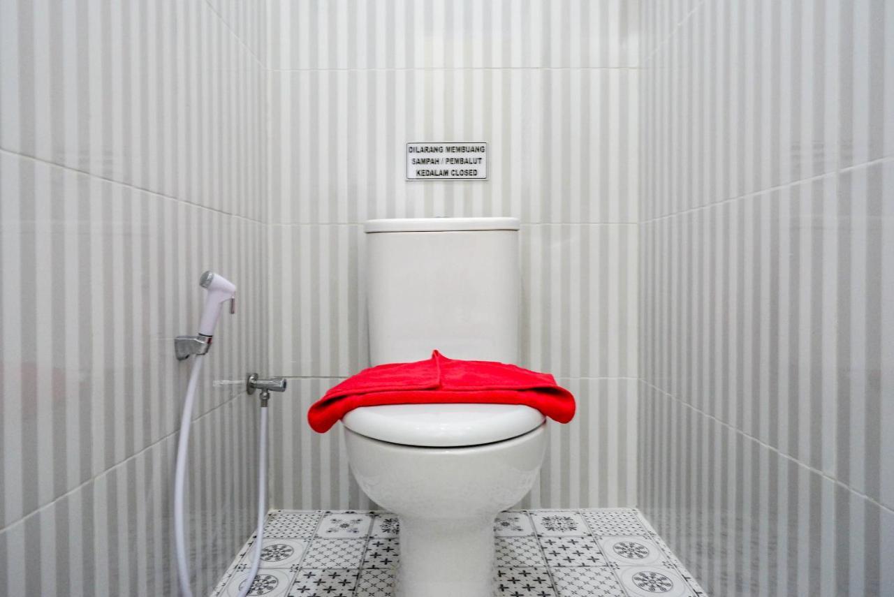 Reddoorz Near Rita Supermall Purwokerto 2 Eksteriør bilde