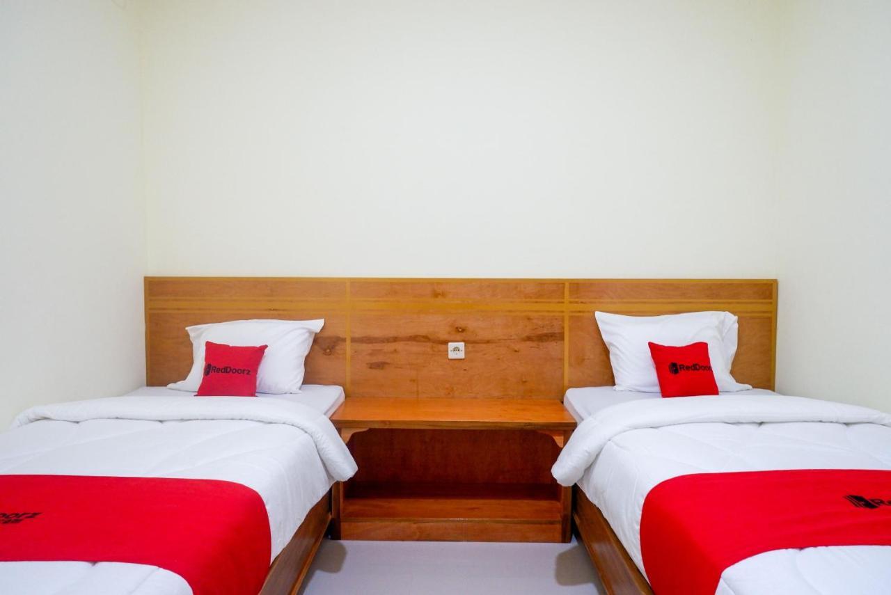 Reddoorz Near Rita Supermall Purwokerto 2 Eksteriør bilde