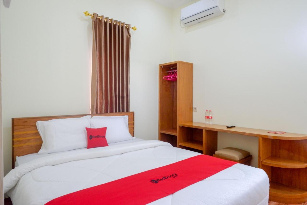 Reddoorz Near Rita Supermall Purwokerto 2 Eksteriør bilde