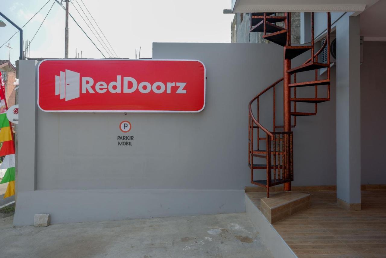 Reddoorz Near Rita Supermall Purwokerto 2 Eksteriør bilde