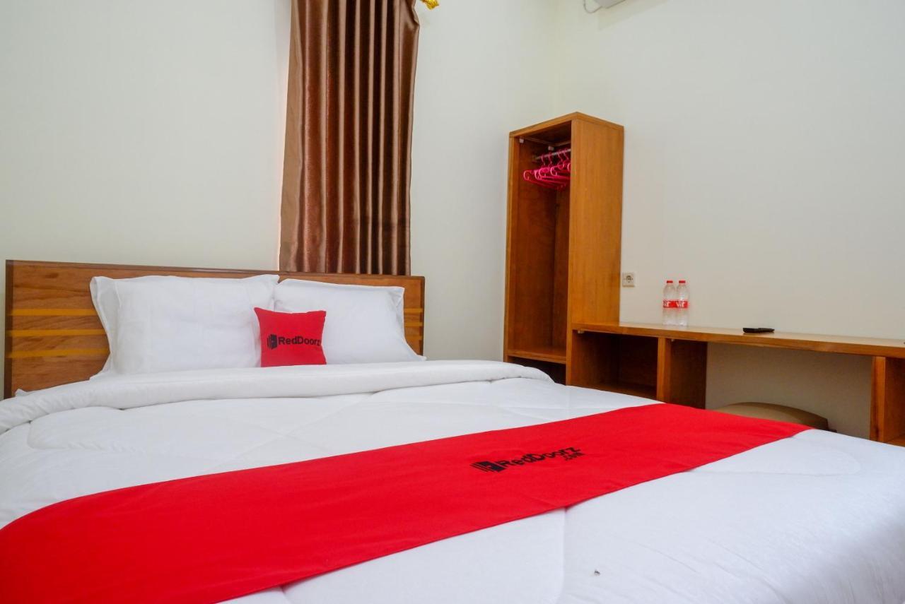 Reddoorz Near Rita Supermall Purwokerto 2 Eksteriør bilde
