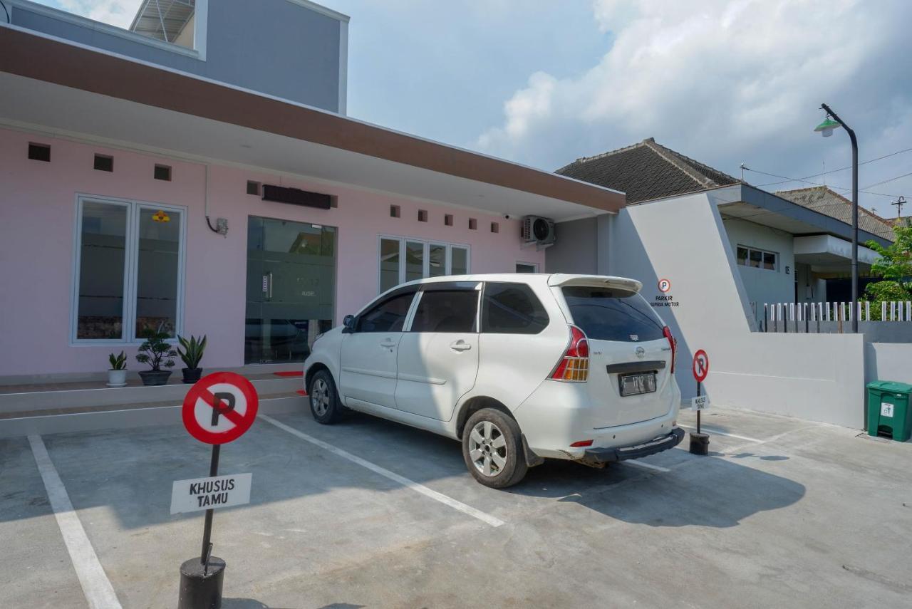 Reddoorz Near Rita Supermall Purwokerto 2 Eksteriør bilde