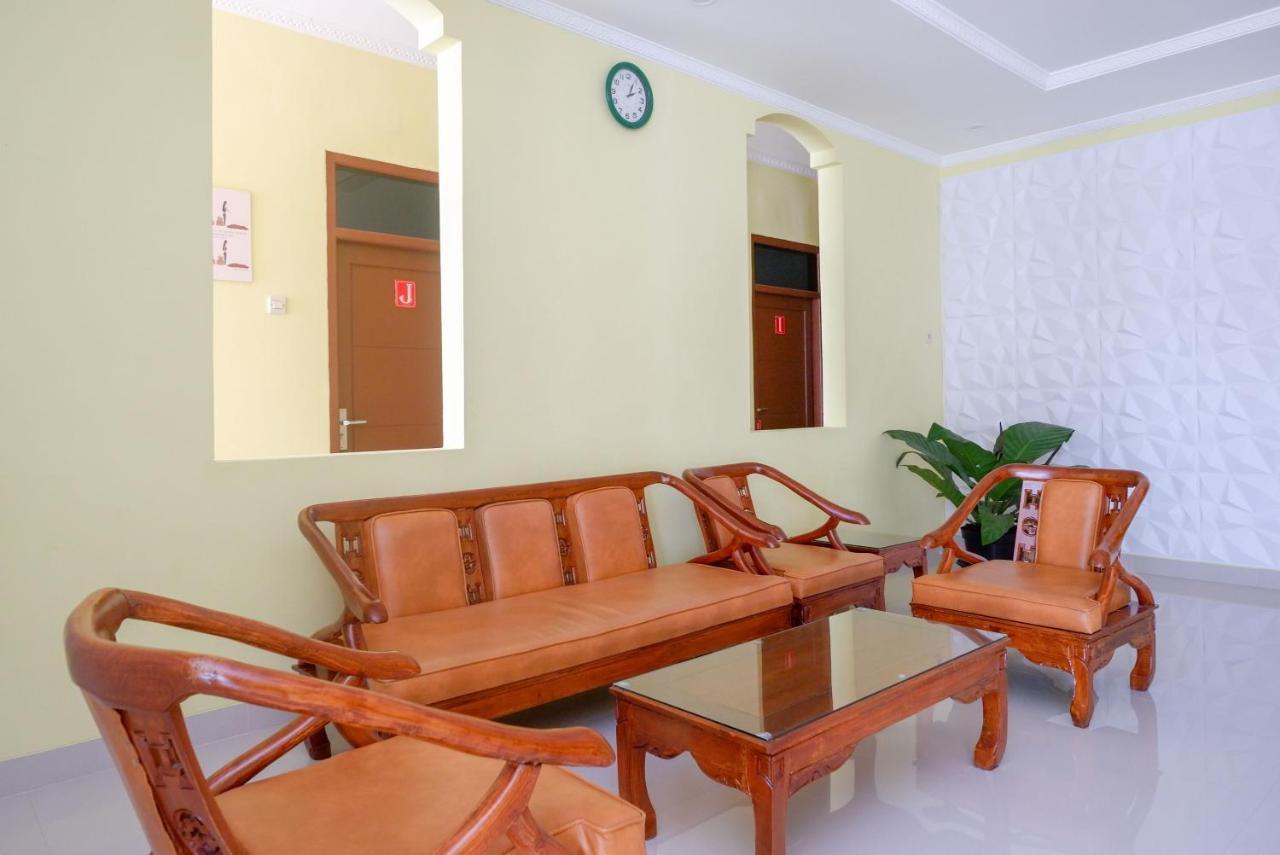 Reddoorz Near Rita Supermall Purwokerto 2 Eksteriør bilde