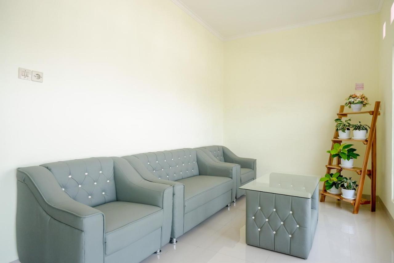 Reddoorz Near Rita Supermall Purwokerto 2 Eksteriør bilde