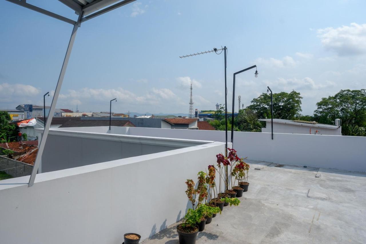 Reddoorz Near Rita Supermall Purwokerto 2 Eksteriør bilde