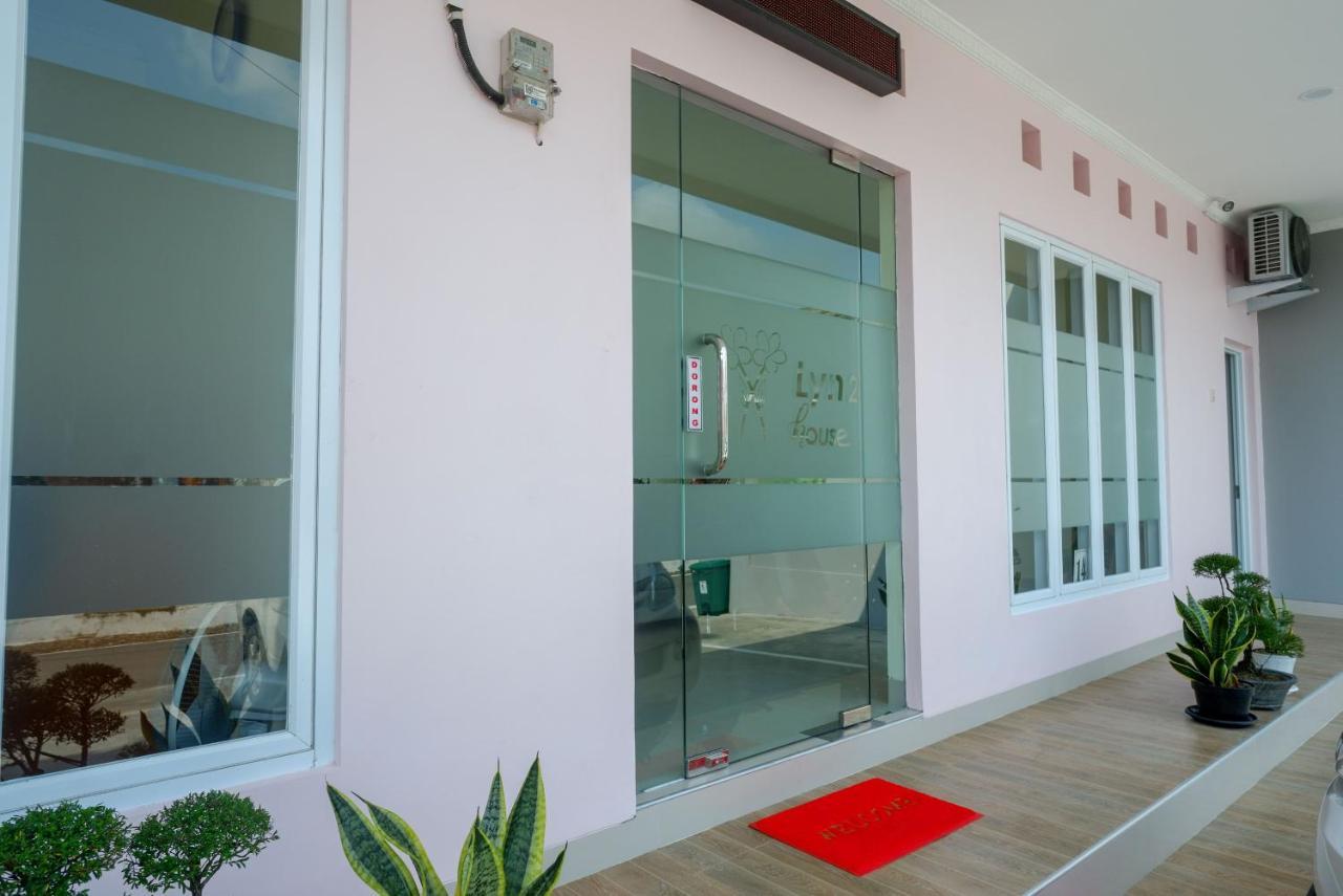 Reddoorz Near Rita Supermall Purwokerto 2 Eksteriør bilde