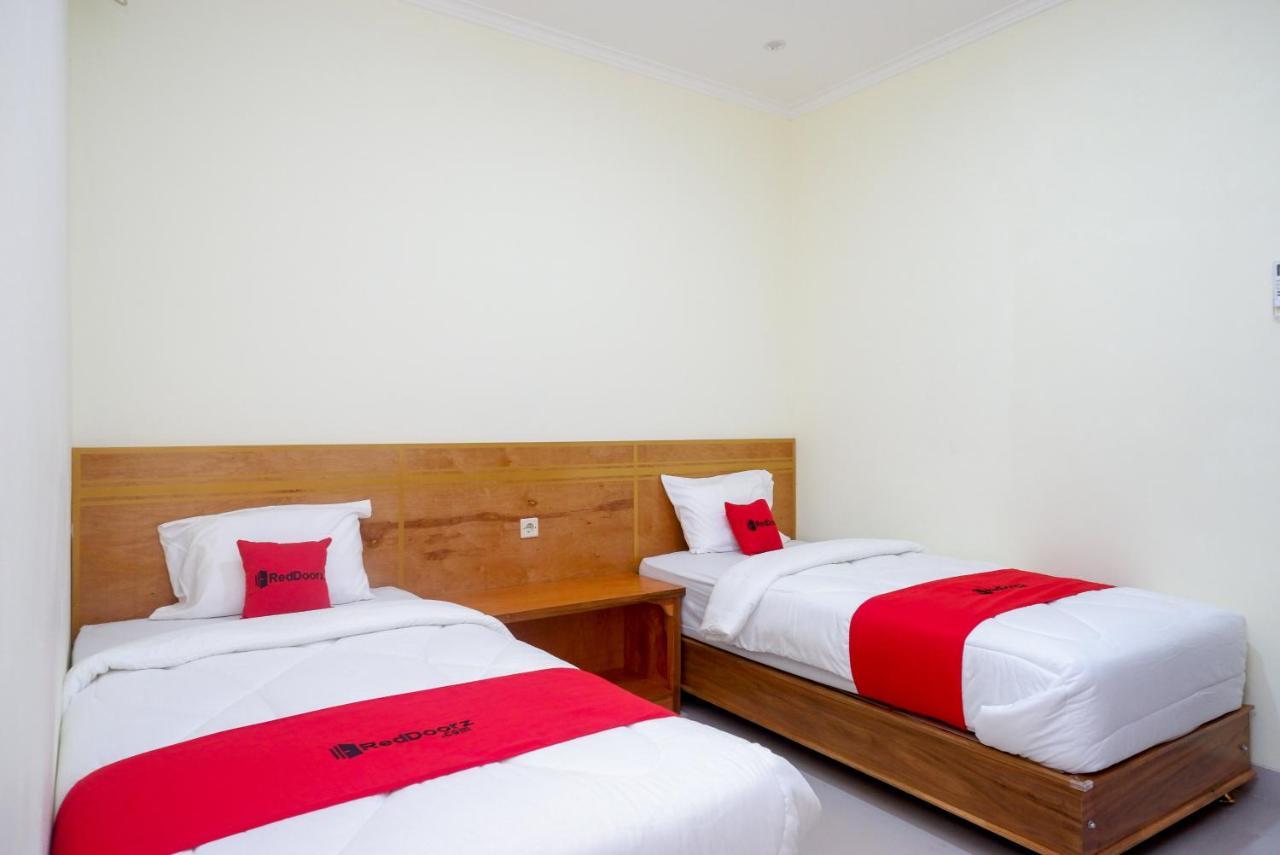 Reddoorz Near Rita Supermall Purwokerto 2 Eksteriør bilde