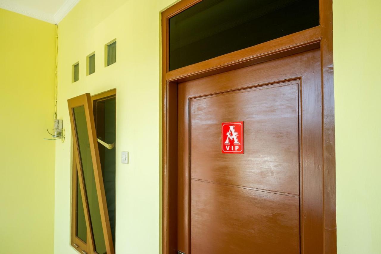 Reddoorz Near Rita Supermall Purwokerto 2 Eksteriør bilde